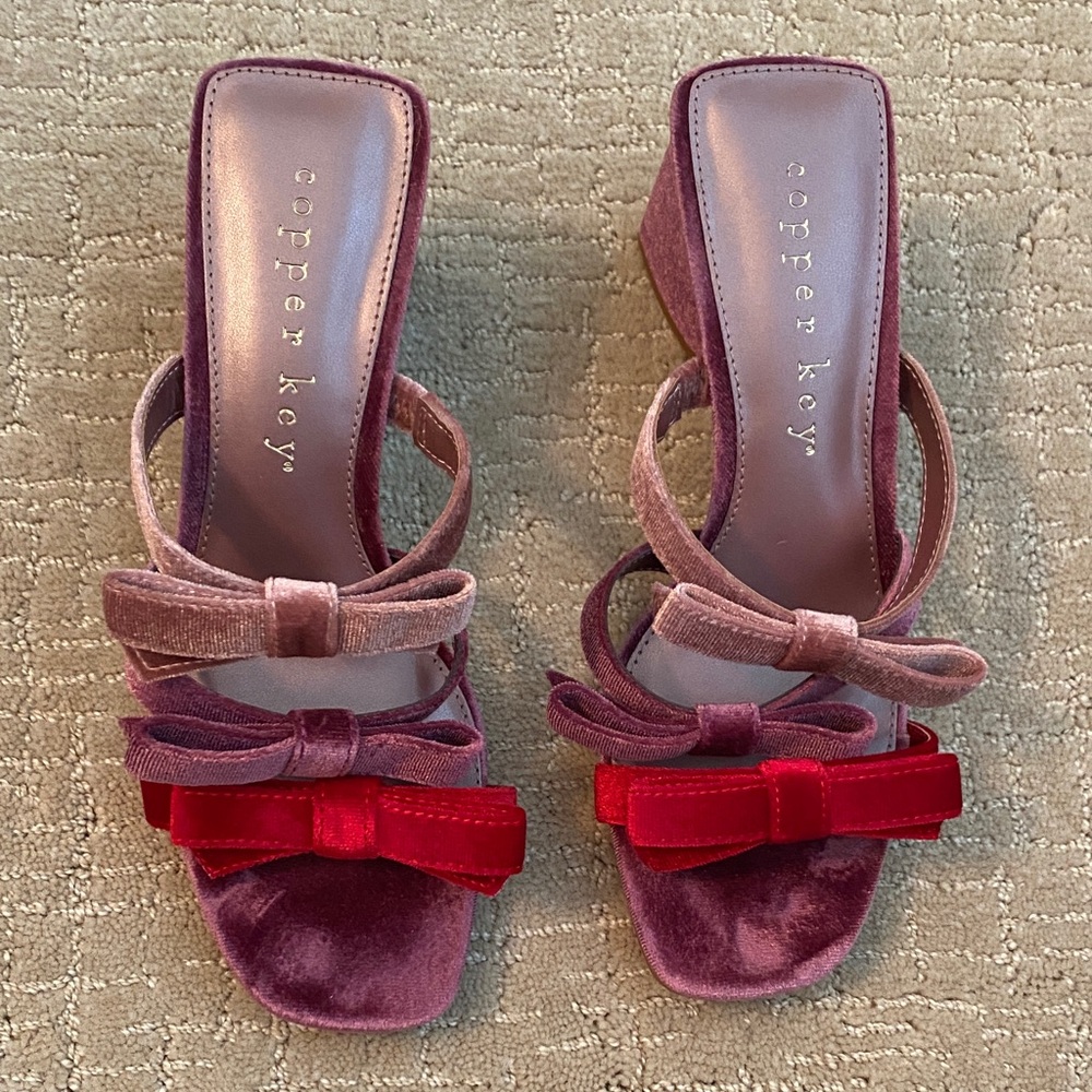Copper Key Velvet Heels with Bow - Pink and Red